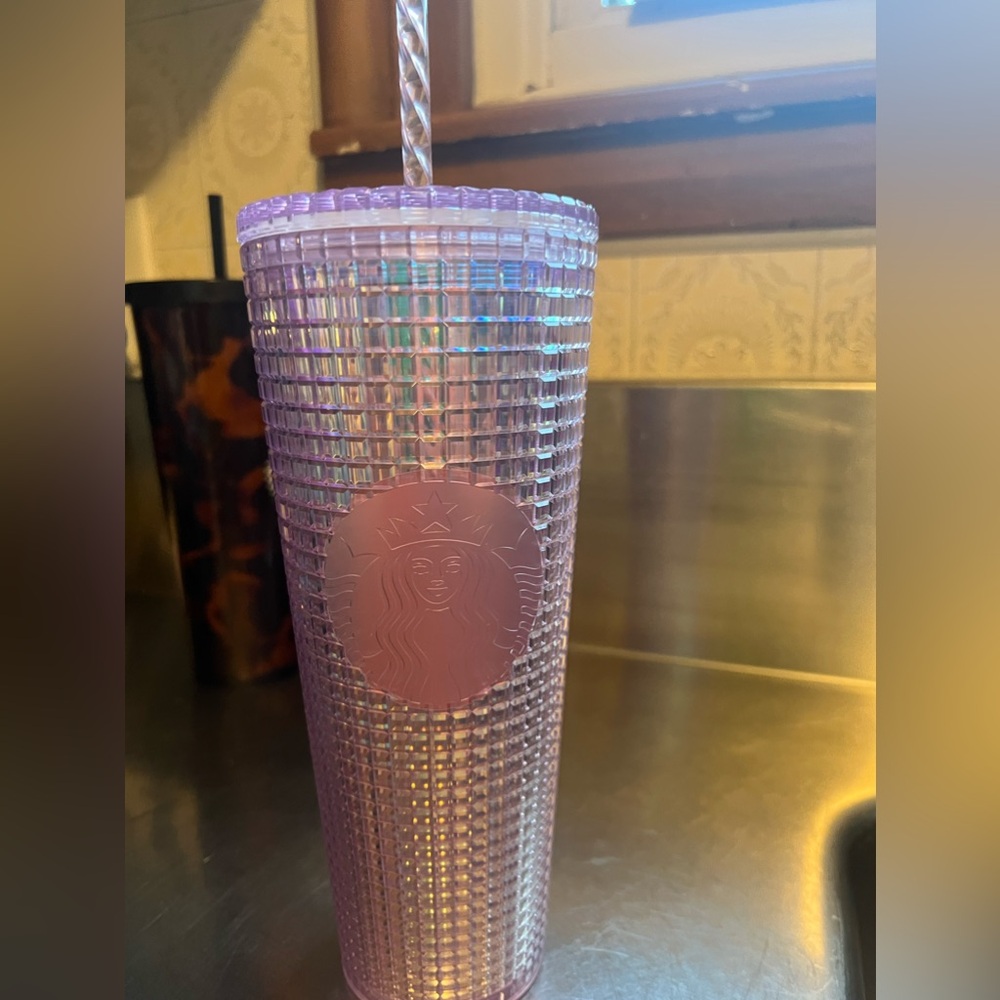 Starbucks, light pink straw cup
